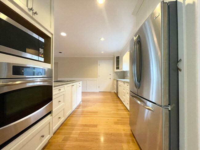 Foto del edificio - 1534 Marlbarough Ave