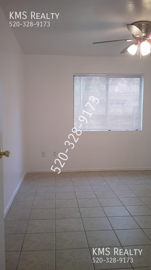 Building Photo - SPACIOUS 2 Beds /1 Bath (OWNER/AGENT)