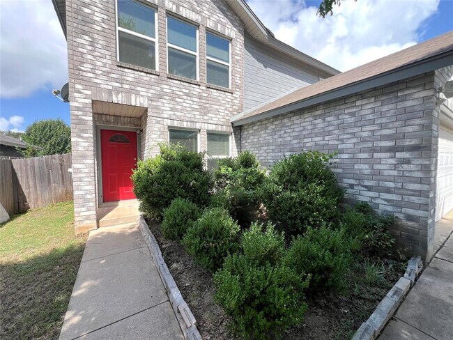 Foto del edificio - 2423 Glen Field Dr