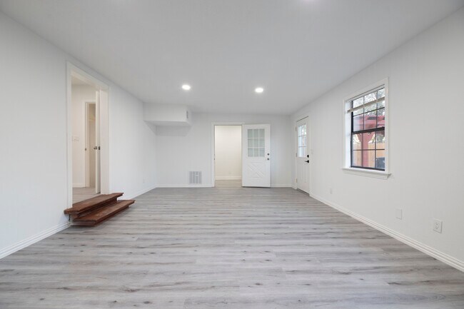 Foto del edificio - 636 Southeast Terrace