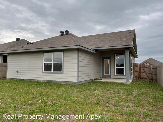 Building Photo - 3 br, 2 bath House - 921 Murphy Rd.