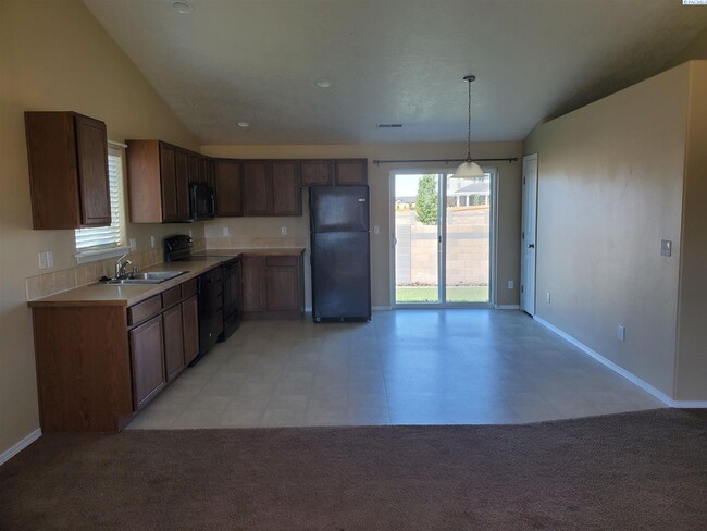 Building Photo - 6302 Maryhill Ln