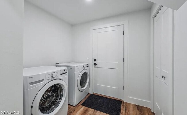 Foto del edificio - 7968 Cordoba Pl