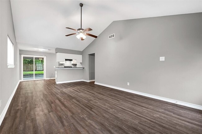 Building Photo - 10914 Twig Dr