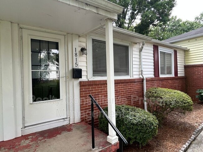 Building Photo - 1815 Mimosa Dr