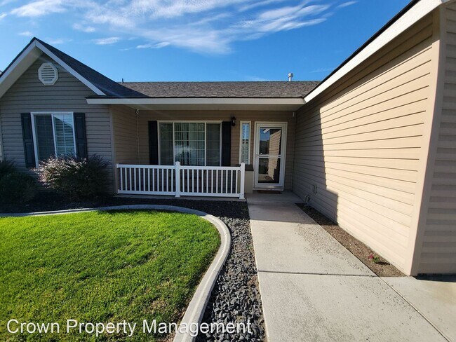 Foto del edificio - 3 br, 2 bath House - 8118 Kootenay Ct.