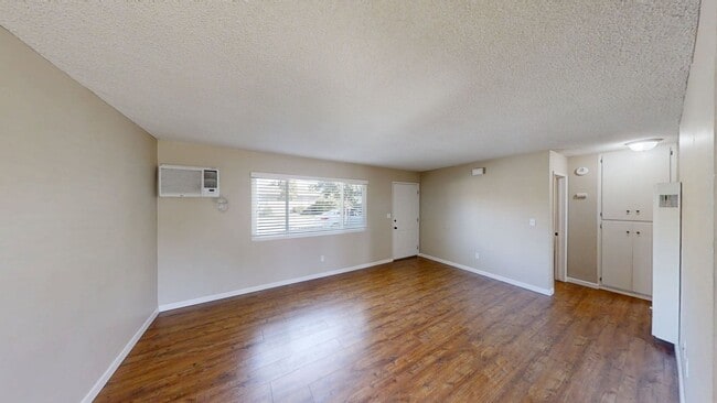 Building Photo - Cozy 2bedroom 1bath