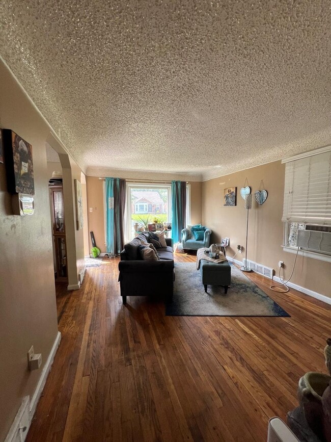 Building Photo - 16604 Winthrop St