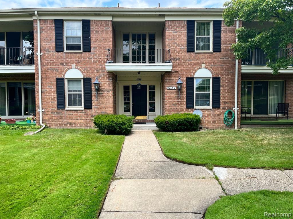 29652 Middlebelt Rd Unit 2403, Farmington Hills, MI 48334 Condo for