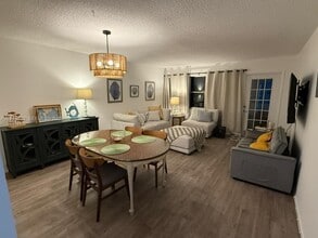 Building Photo - 401 Golden Isles Dr