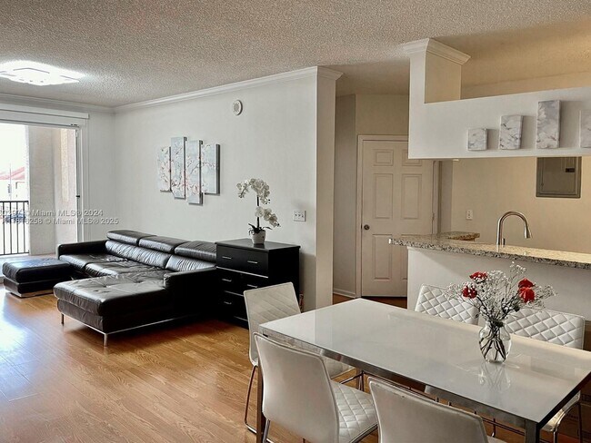 Foto del edificio - 17100 N Bay Rd