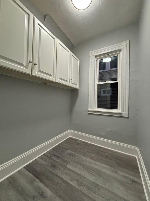 Foto del edificio - 1158 Howard Ave