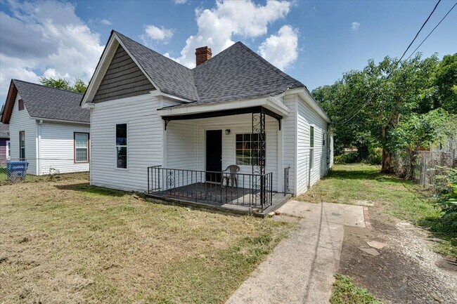 Foto del edificio - 3-Bedroom Home in Chattanooga – $1,350/Month