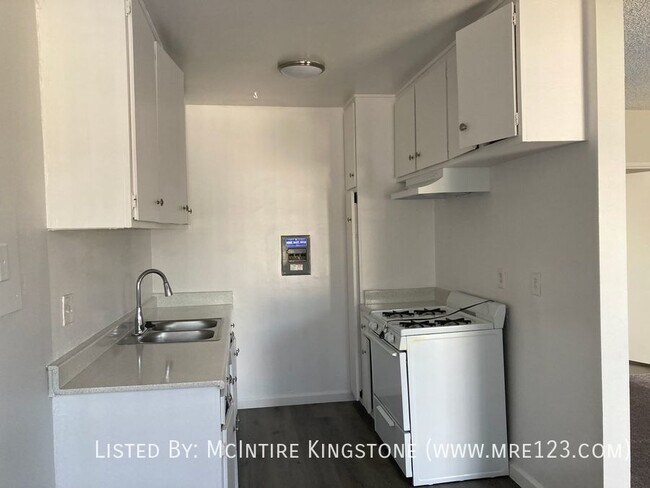 Building Photo - READY NOW: One Bedroom One Bathroom in Nor...