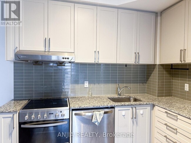 Building Photo - 278 Buchanan Dr