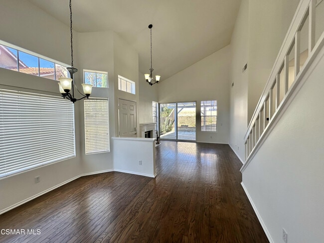 Foto del edificio - 495 Novara Way