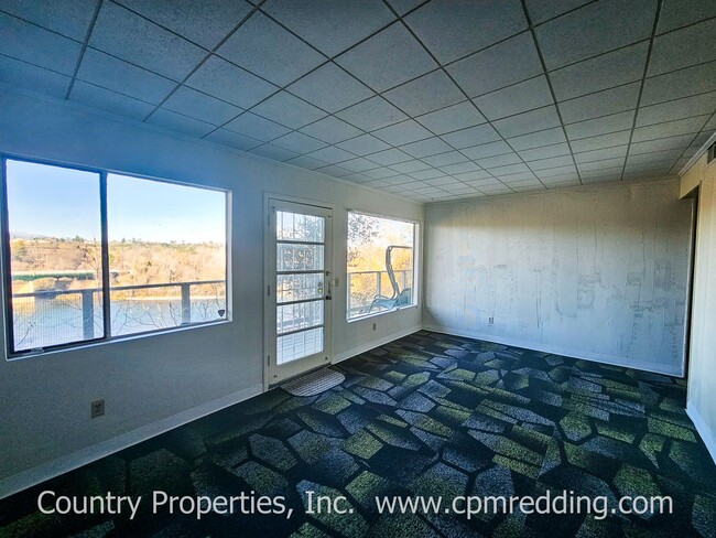 Building Photo - 1001 East