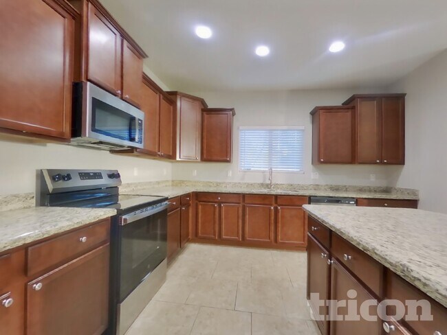 Foto del edificio - 18024 W Post Dr