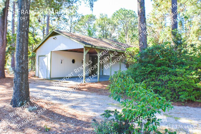 Building Photo - 15 Francis Marion Cir