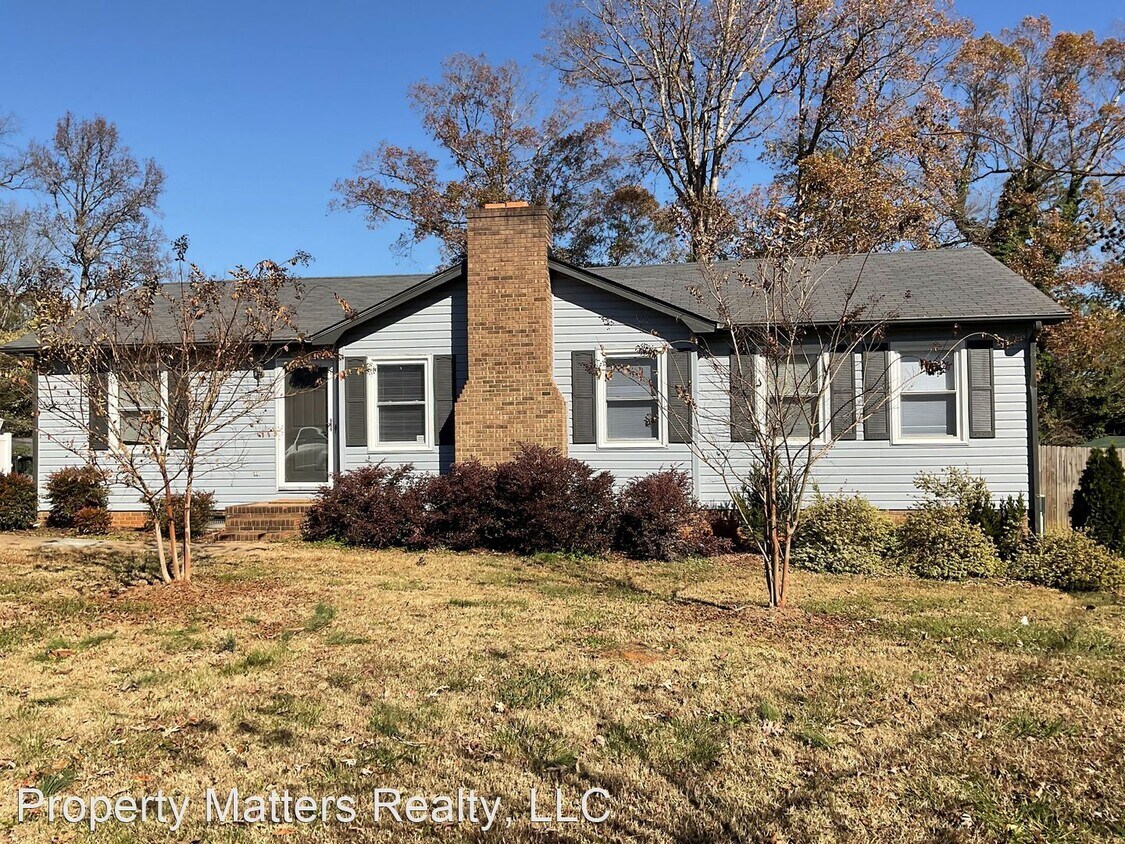 3 br, 2 bath House 205 Auten Circle House Rental in Mount Holly, NC
