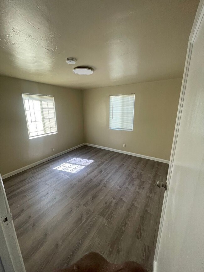 Foto del edificio - 2 Bedroom Duplex in Oakland