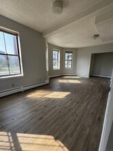 Building Photo - 54 Maple Ave