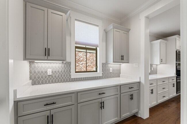Foto del edificio - 940 Cypress Vine Cove