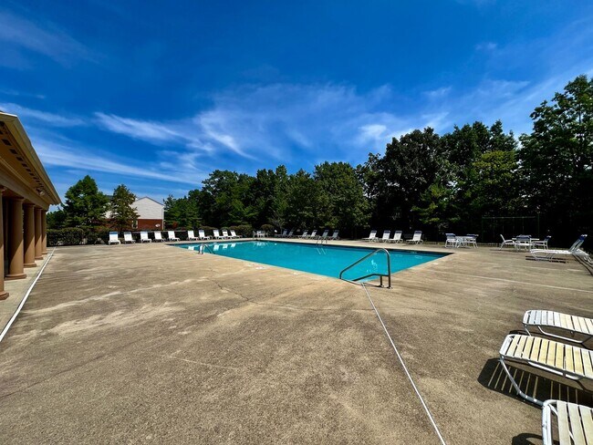 Foto del edificio - Large executive home in pool community Mason, Oh