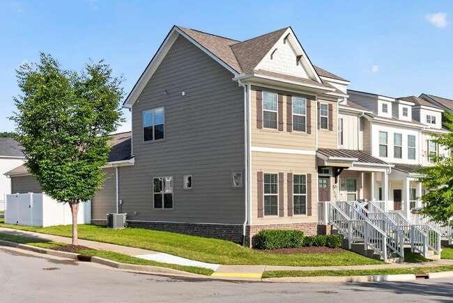Photo - 1525 White Tip Ln- House