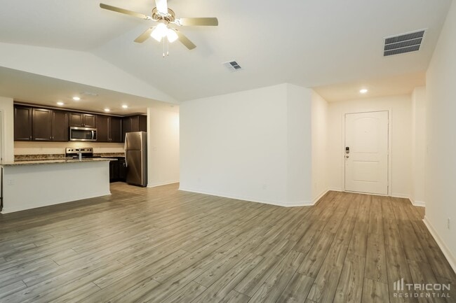 Building Photo - 34 Raemond Ln