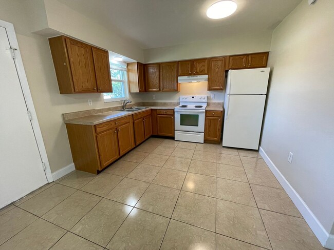 Building Photo - ANNUAL RENTAL - POINCIANA - 1 BED/1 BATH