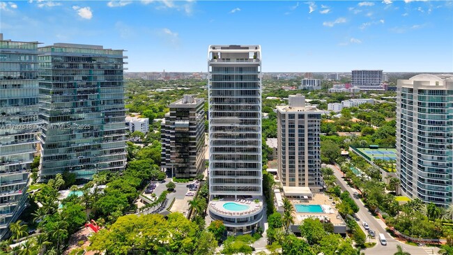 Foto del edificio - 2655 S Bayshore Dr