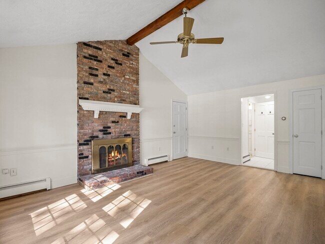 Foto del edificio - 40 Langley Ln