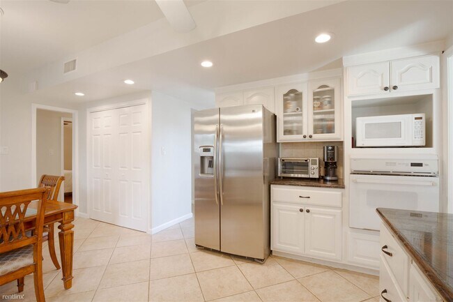 Foto del edificio - 3 br, 2 bath House - 2114 East Alden Avenue