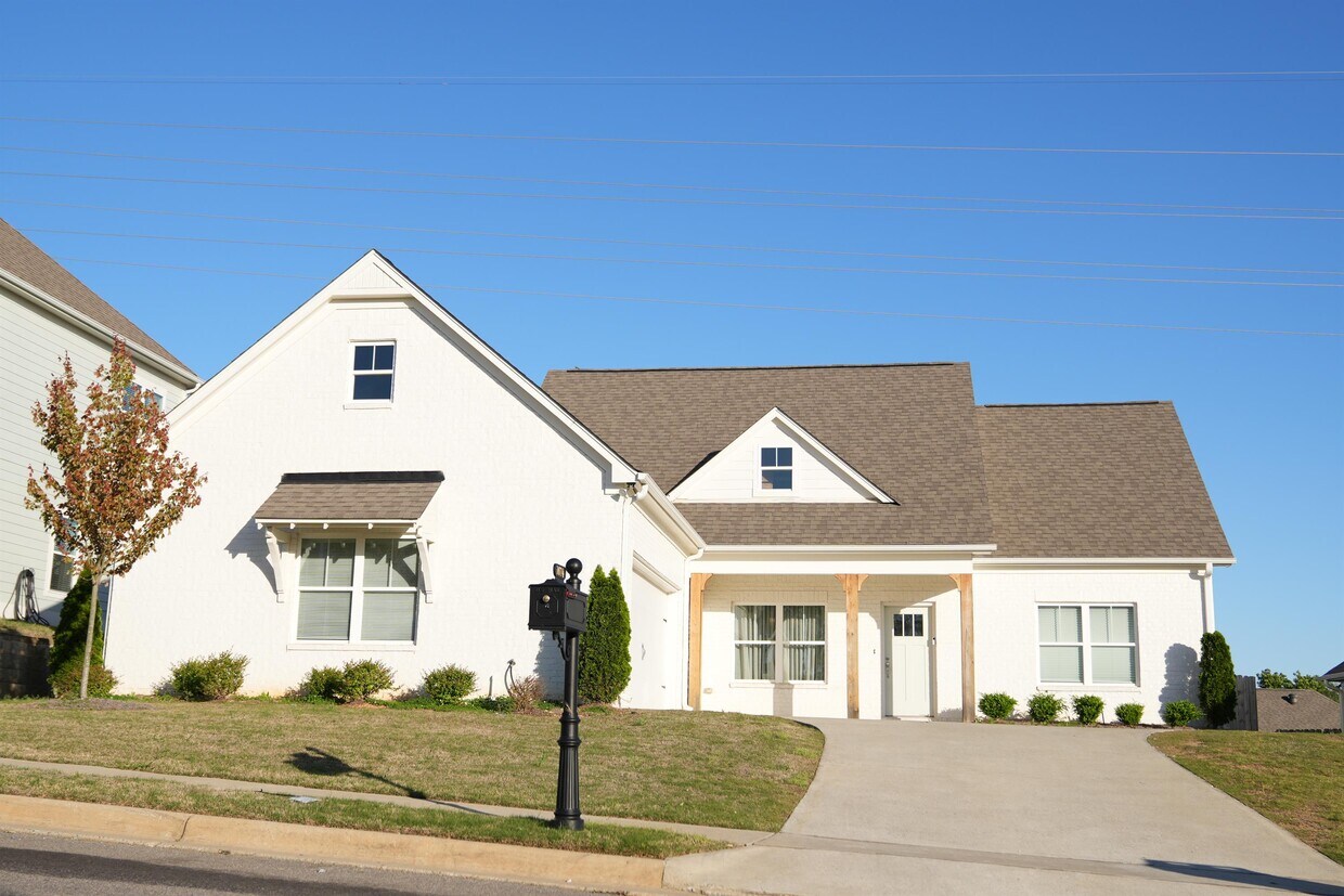 Primary Photo - 1074 Camellia Ridge Dr