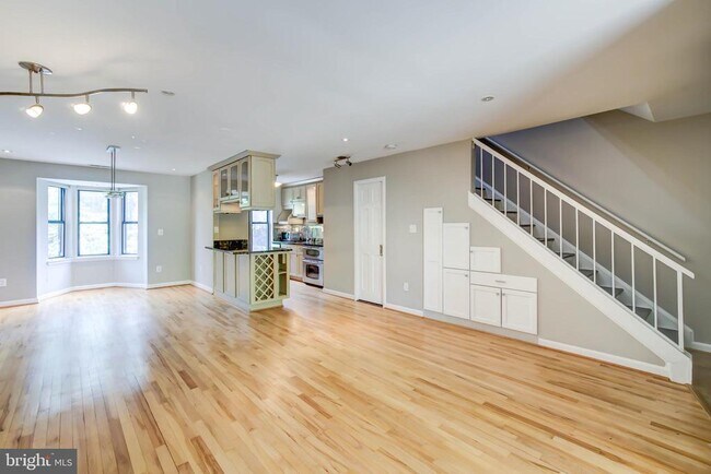 Foto del edificio - 1325 13th St NW