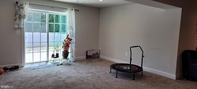 Building Photo - 301 Petunia Way