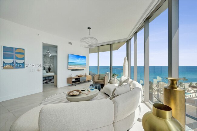 Foto del edificio - 18975 Collins Ave