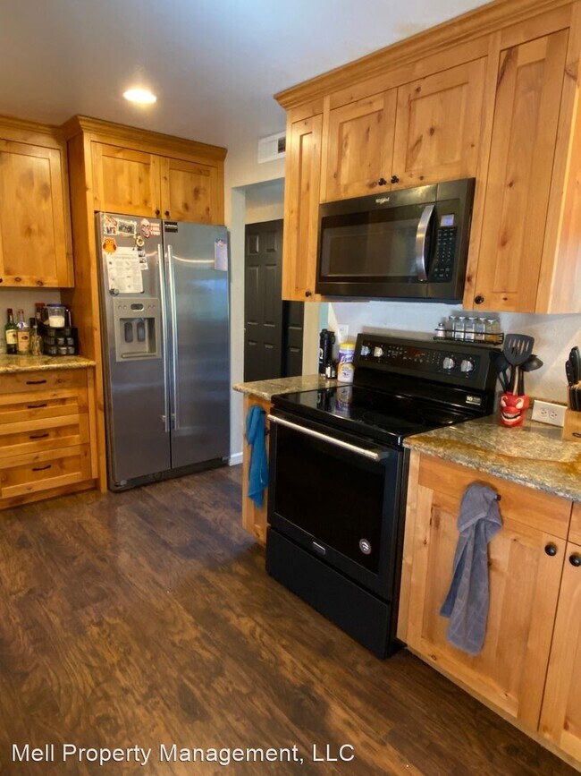 Building Photo - 3 br, 2 bath House - 168 W. Satsop Drive