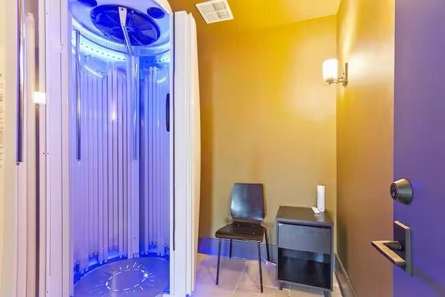 Building Photo - 680 6th Ave NE