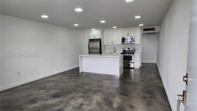 Foto del edificio - 1770 79th Street Causeway