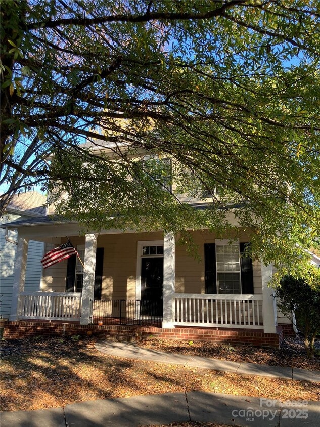 Foto principal - 8532 Westmoreland Lake Dr