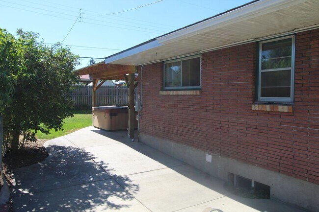 Foto del edificio - 3123 W Bismark Ave