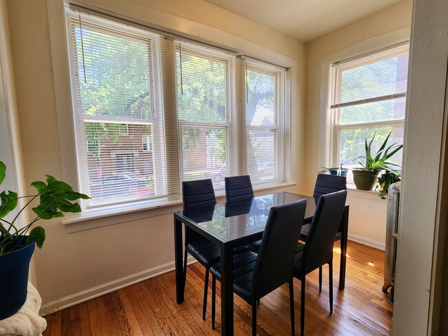 Foto del edificio - 2218 N St Louis Ave