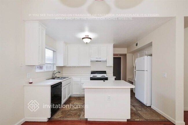 Foto del edificio - 3509 Rancho Rio Way