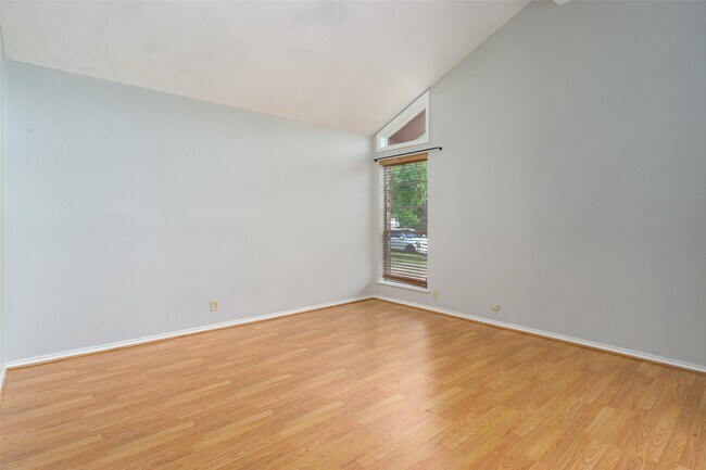 Foto del edificio - 2119 Williamsburg Ct S