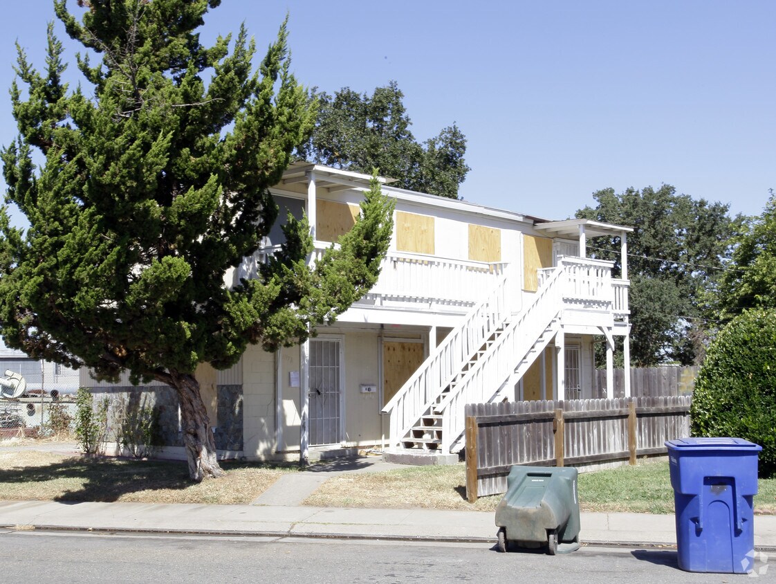 Building Photo - 1117 El Monte Ave