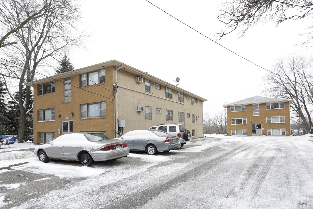 Building Photo - 4050-4100 4th St