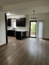 Building Photo - 401 9th St S