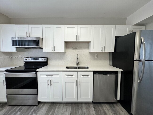 Foto del edificio - 1041 SW 15th Ave